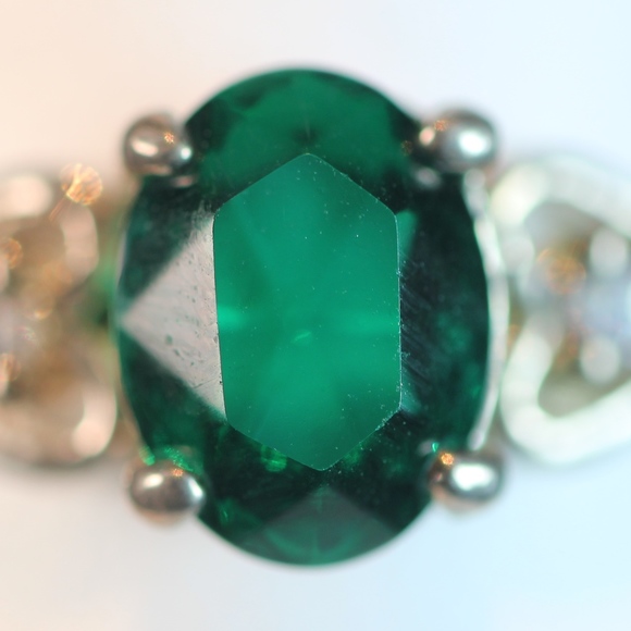 Sterling Silver Ring 925 Green Oval Stone Diamond - Picture 5 of 8